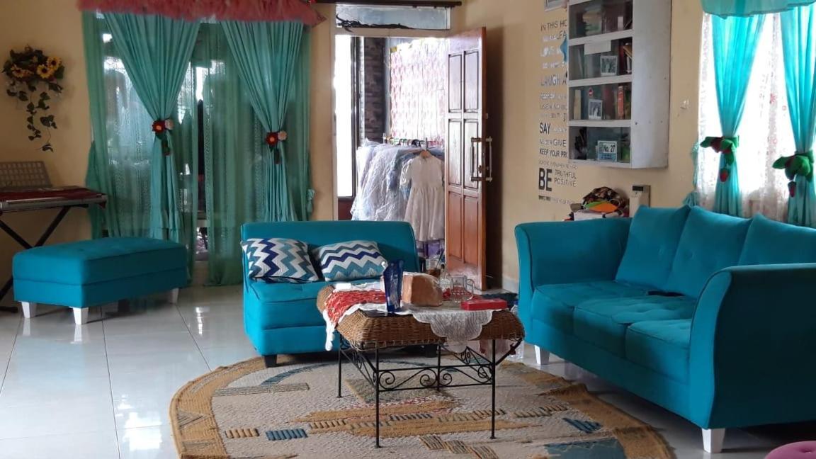 D-Rima Homestay Рутенг Екстер'єр фото