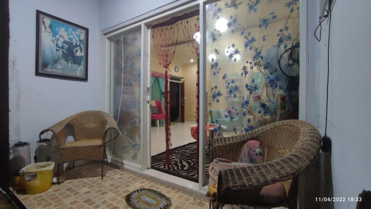 D-Rima Homestay Рутенг Екстер'єр фото